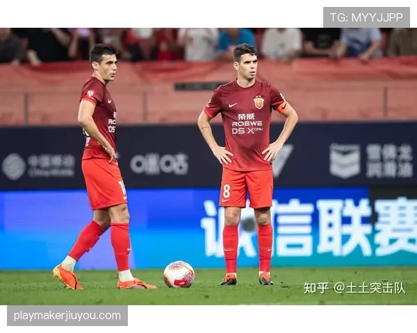 上海申花近期阵容磨合显现成效，中场控制力增强成为比赛亮点